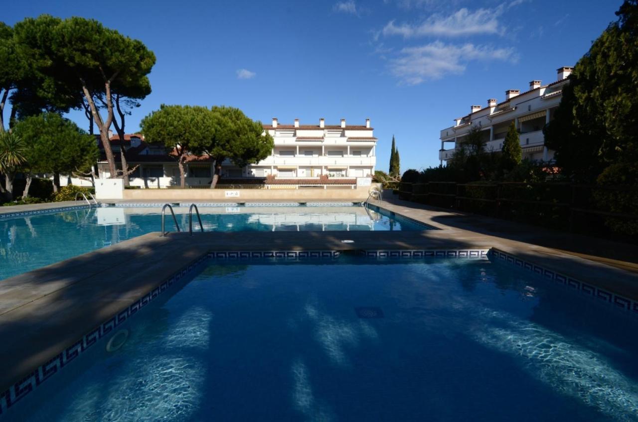 Apartamentos Gran Sol L' Escala Bagian luar foto