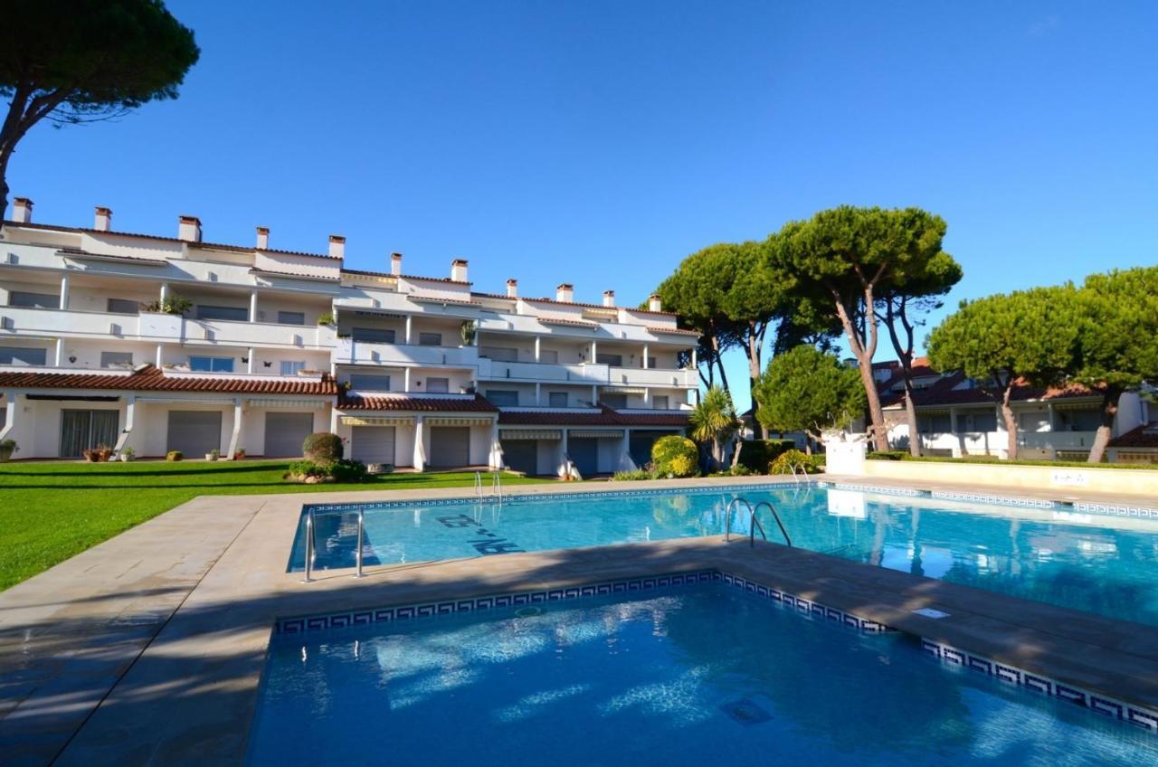 Apartamentos Gran Sol L' Escala Bagian luar foto