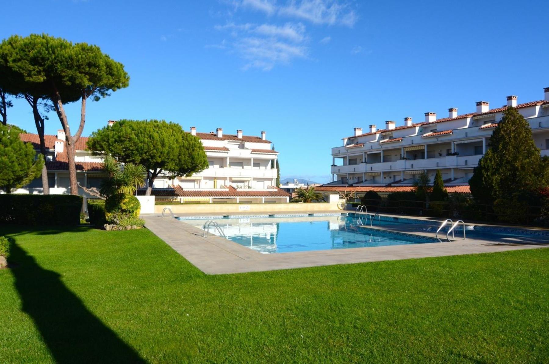 Apartamentos Gran Sol L' Escala Bagian luar foto