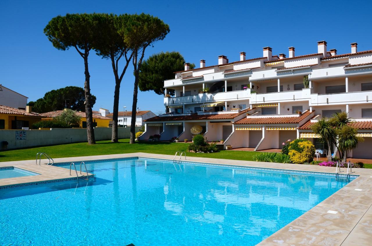 Apartamentos Gran Sol L' Escala Bagian luar foto