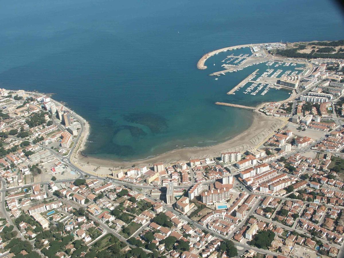 Apartamentos Gran Sol L' Escala Bagian luar foto