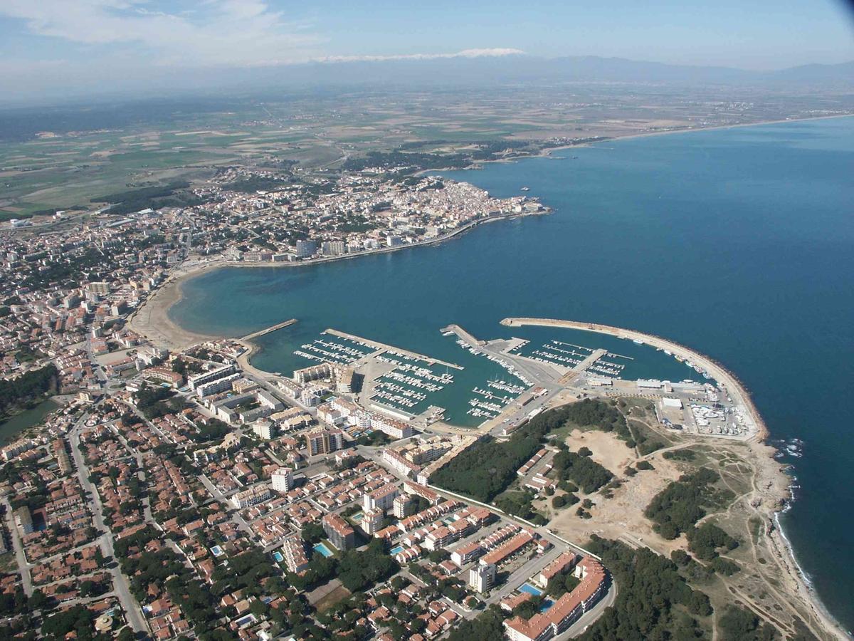Apartamentos Gran Sol L' Escala Bagian luar foto