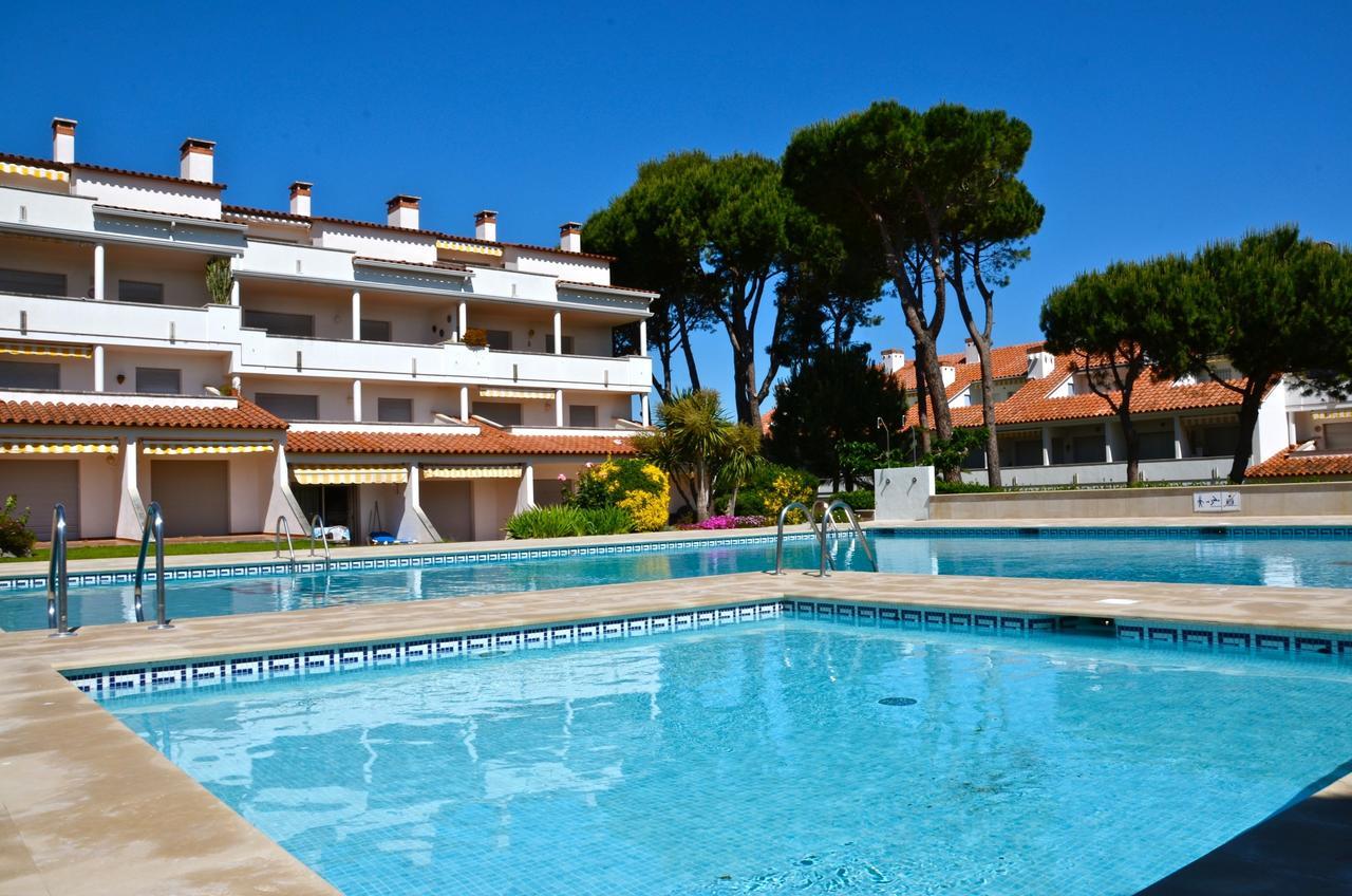 Apartamentos Gran Sol L' Escala Bagian luar foto