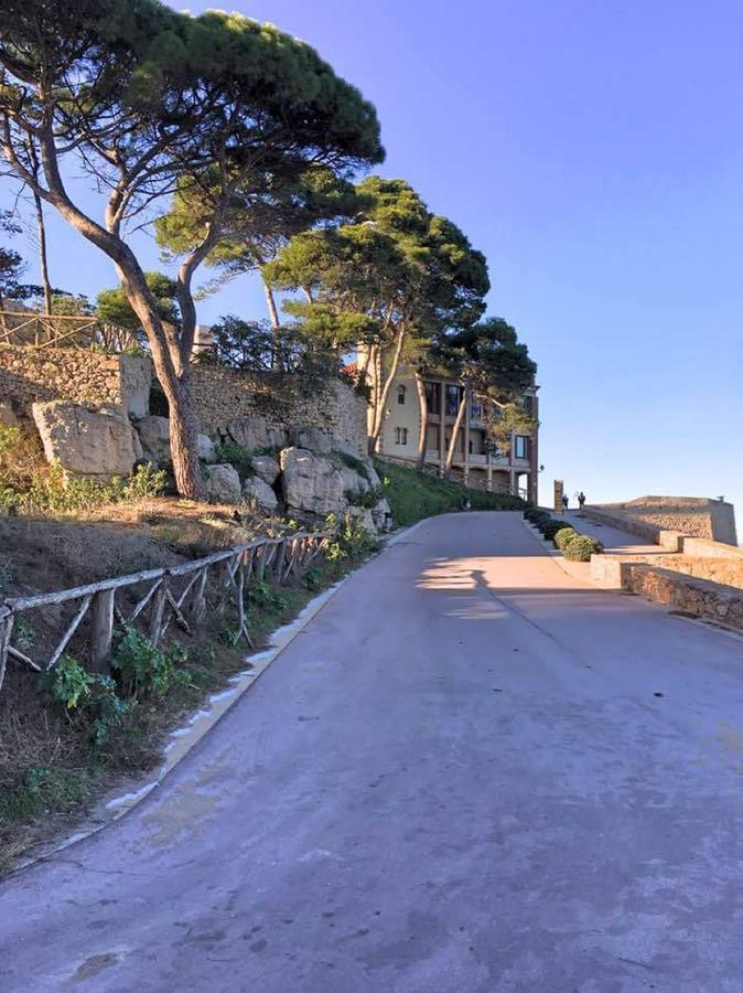 Apartamentos Gran Sol L' Escala Bagian luar foto